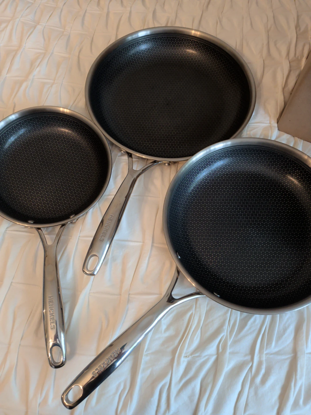 Henckels Paradigm 3 set frying pans