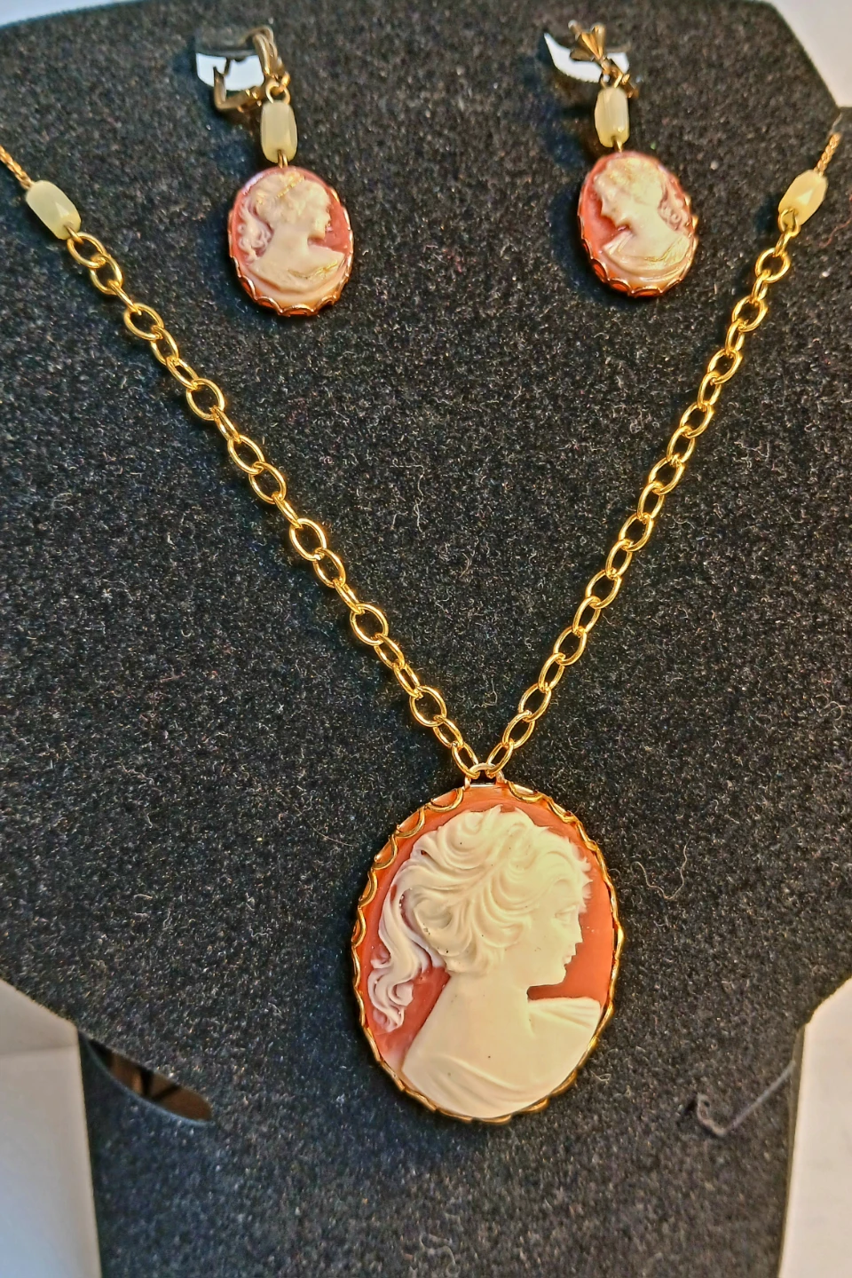Cameo Necklace and Earring Set
