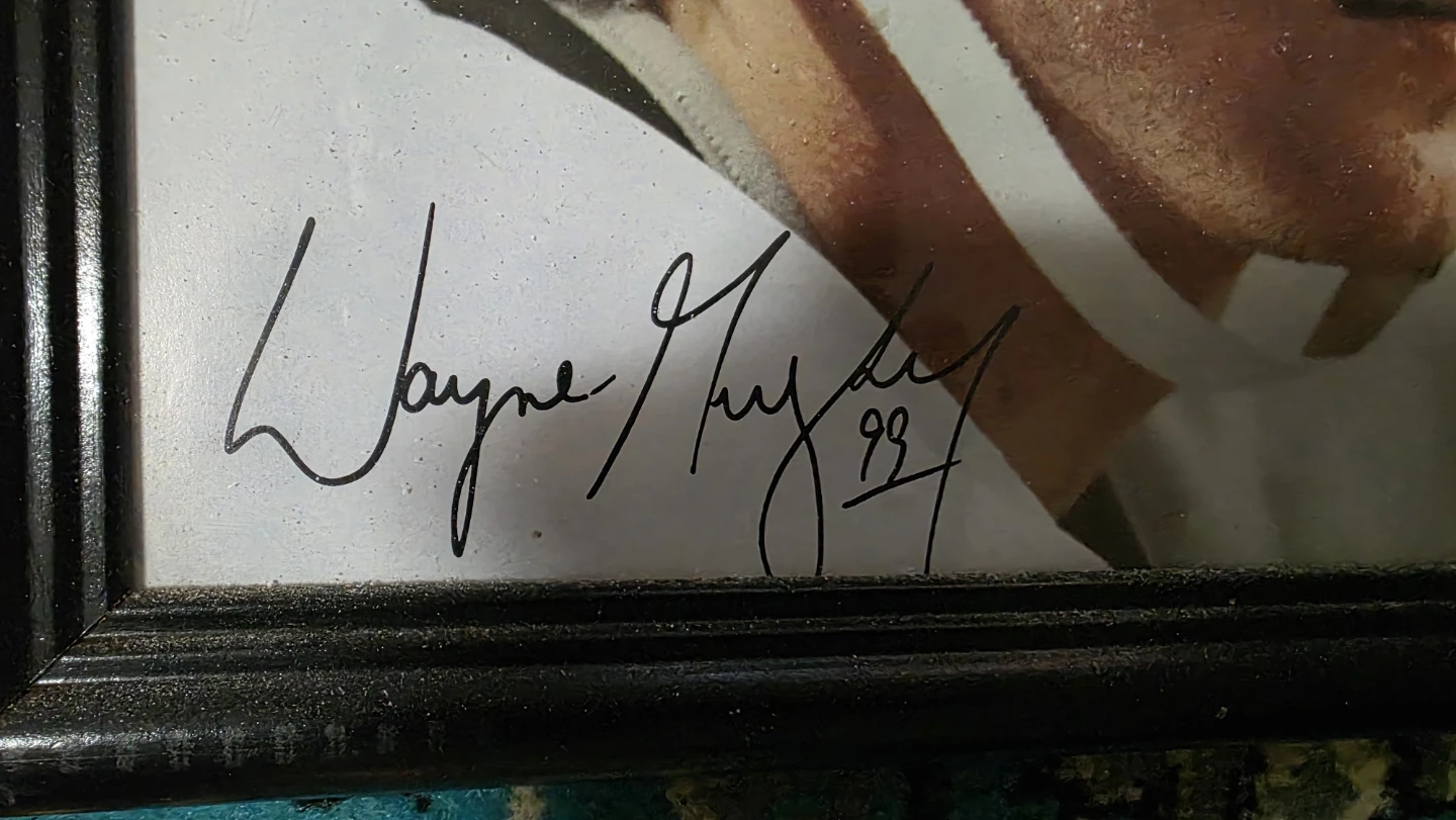 Framed Wayne Gretzky Autographed Photo - photo 4