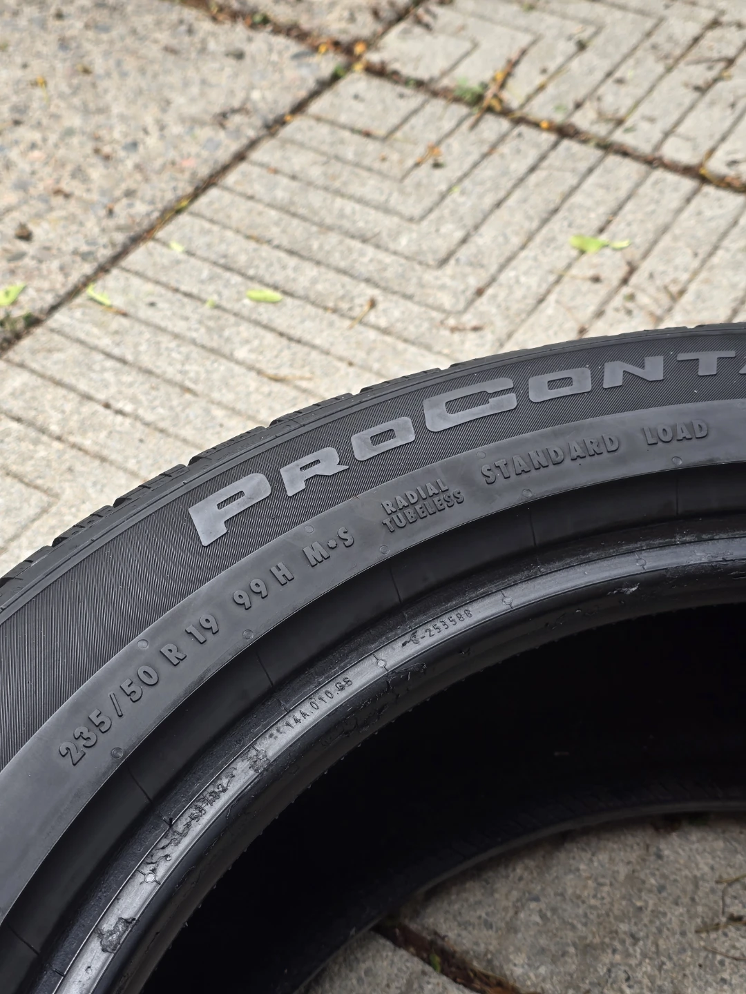 235/50 R 19 - 1 tire only - Continental - photo 3