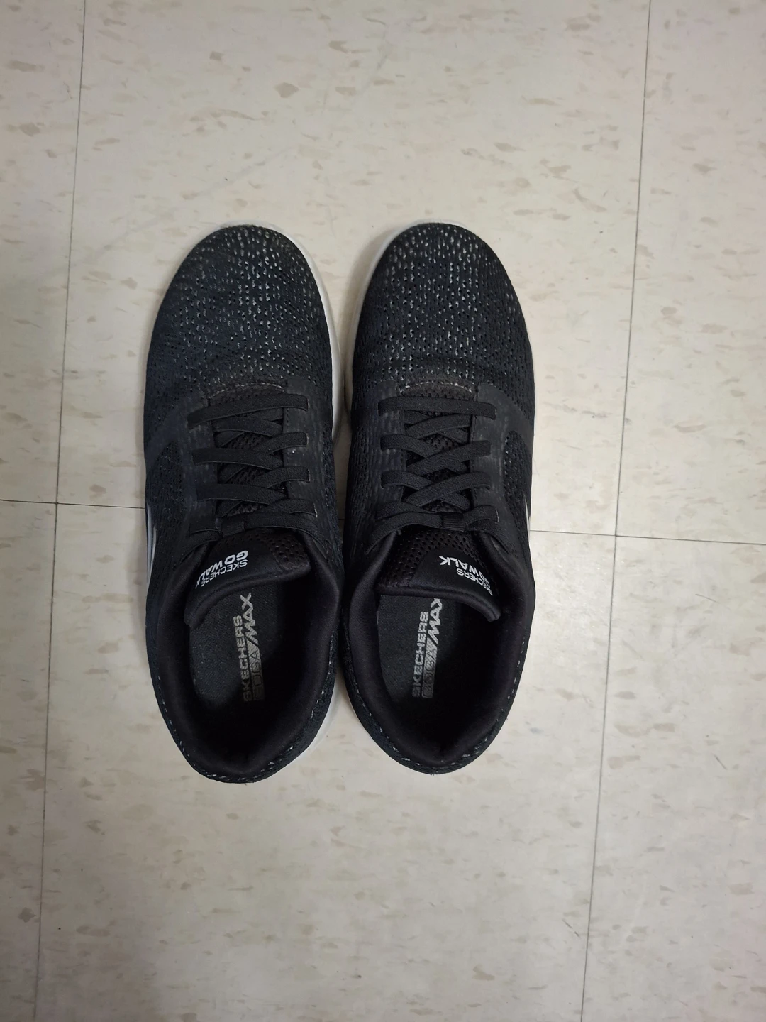 Skechers Go Walk Max Black Sneakers