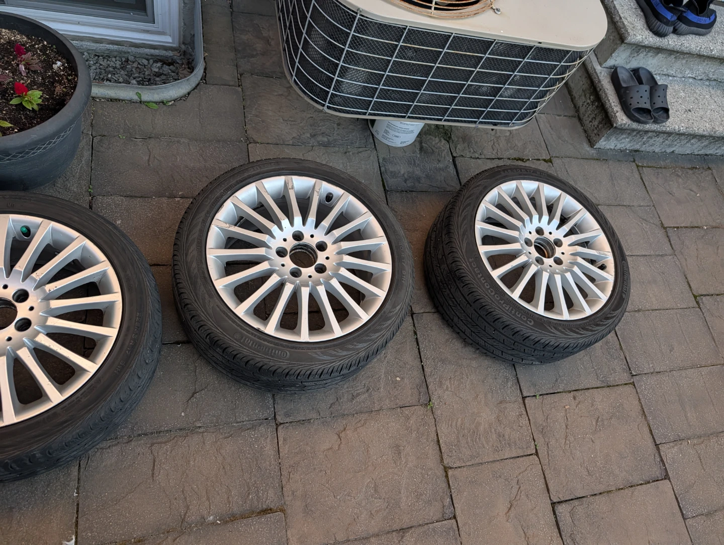 Set of 4 Alloy Wheels with Continental Tires - photo 2