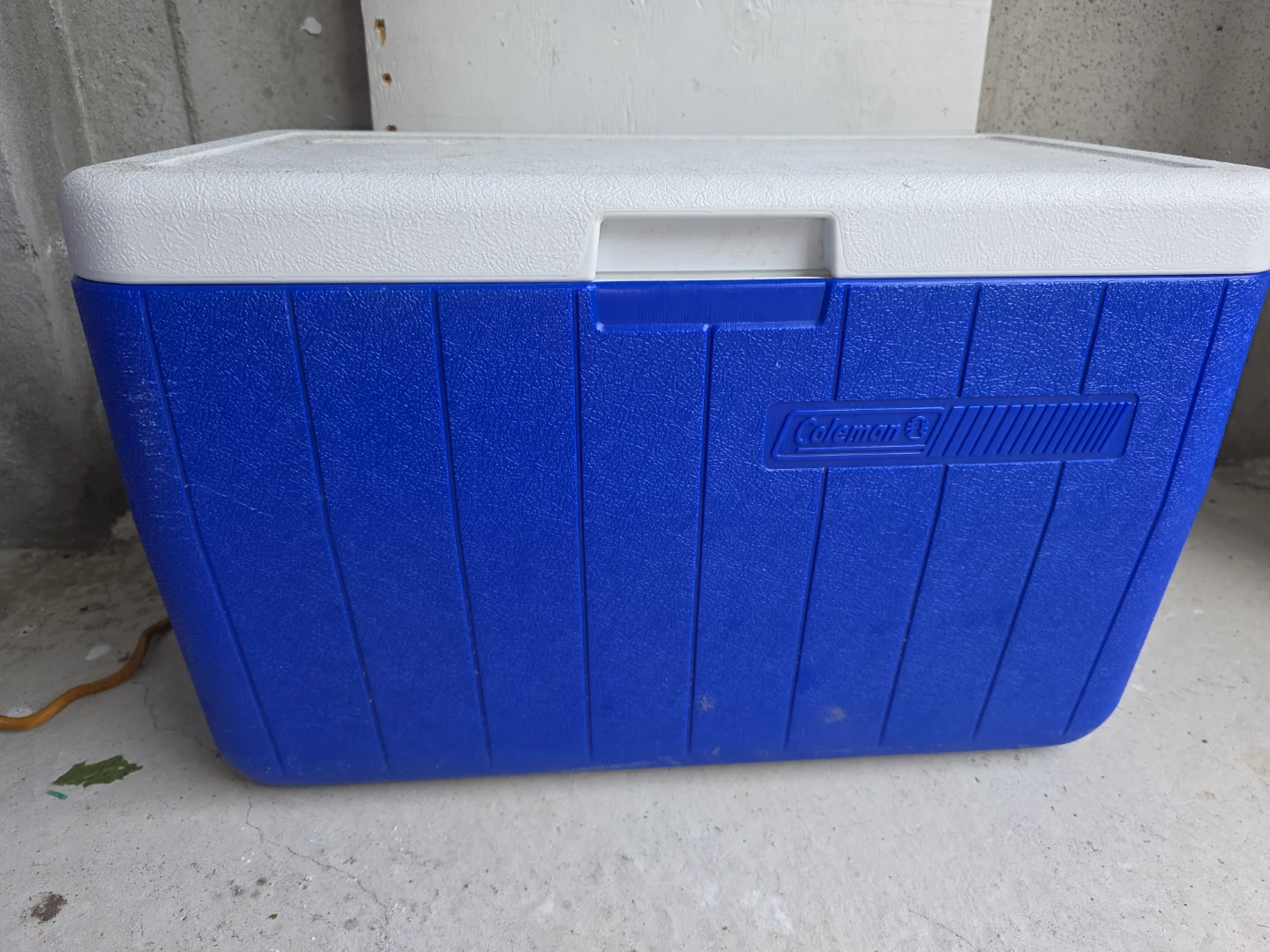 Coleman 18qt Cooler (25 CD) 48qt Cooler (35 CD)