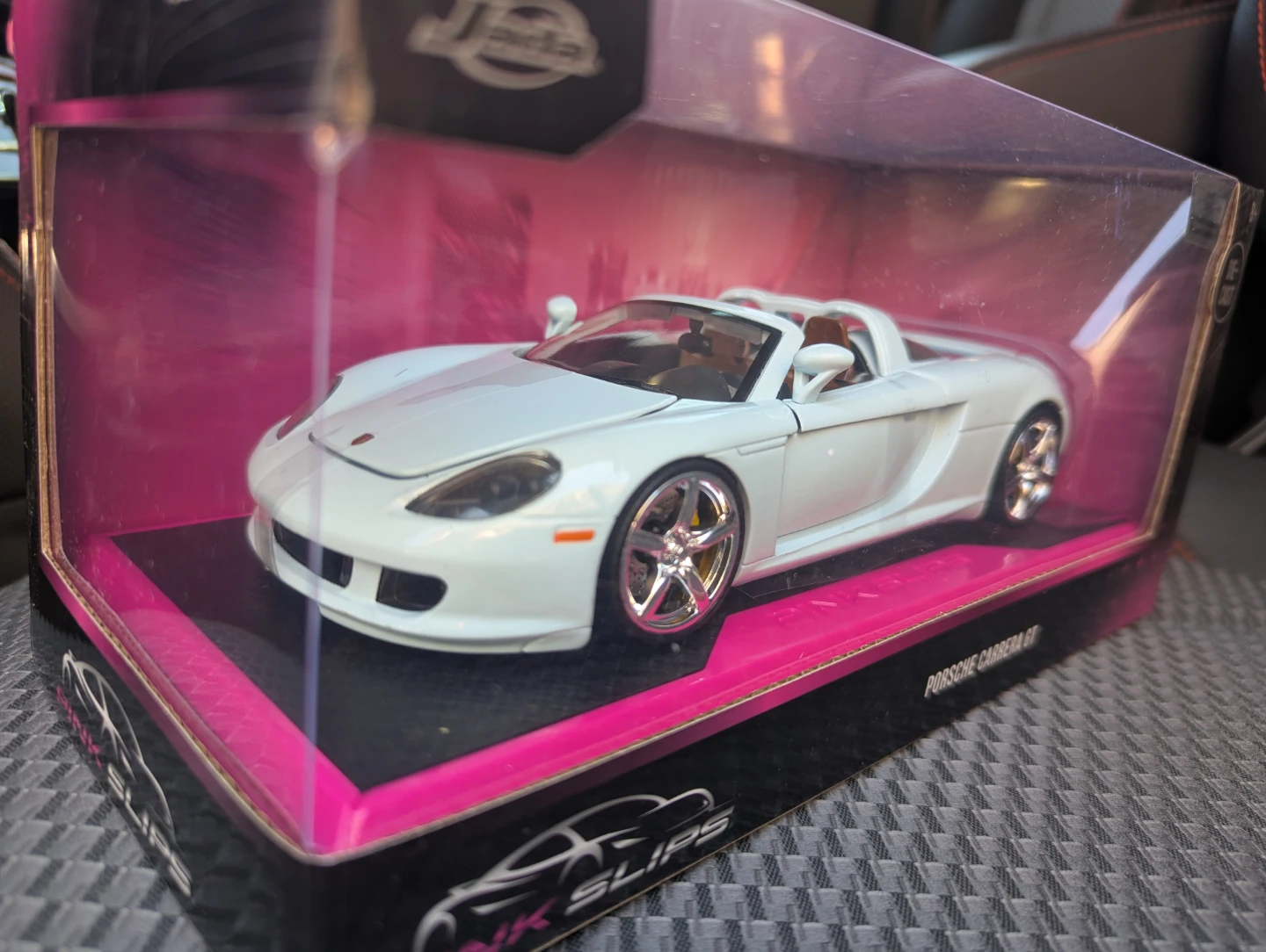 Jada Pink Slips Porsche Carrera GT 1:24 Diecast Car