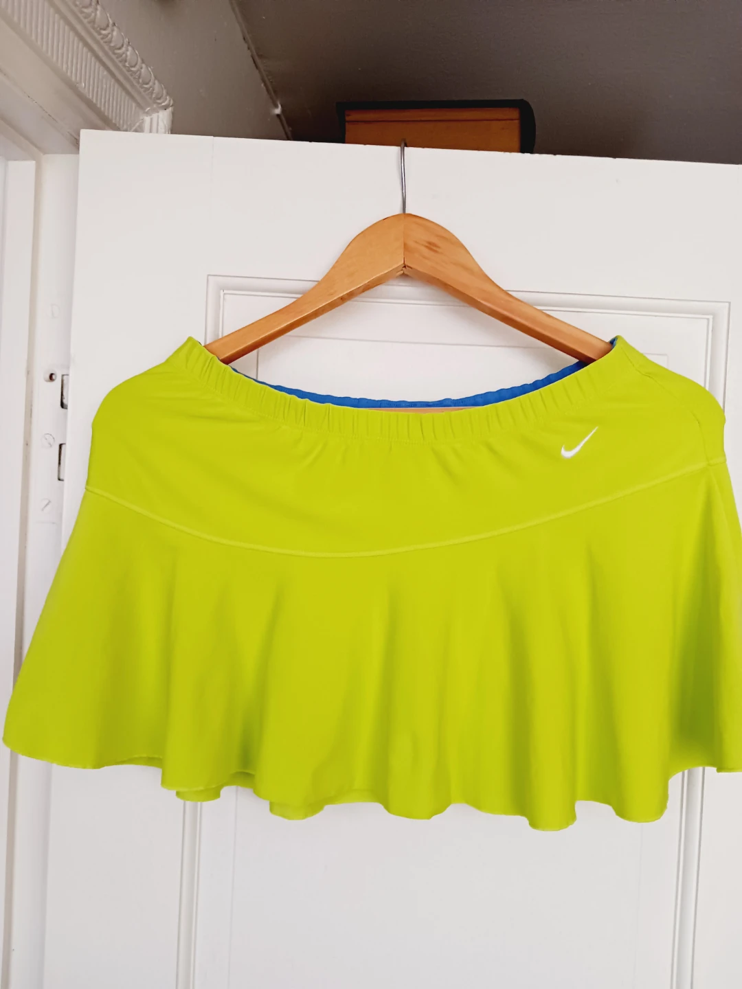 Nike Women's Tennis Skirt - Neon Green. Size M.