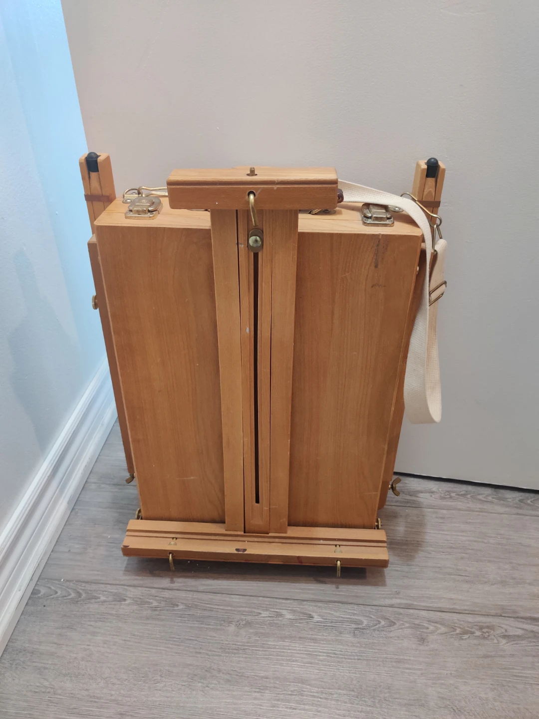 Wooden Art Easel Box with Strap