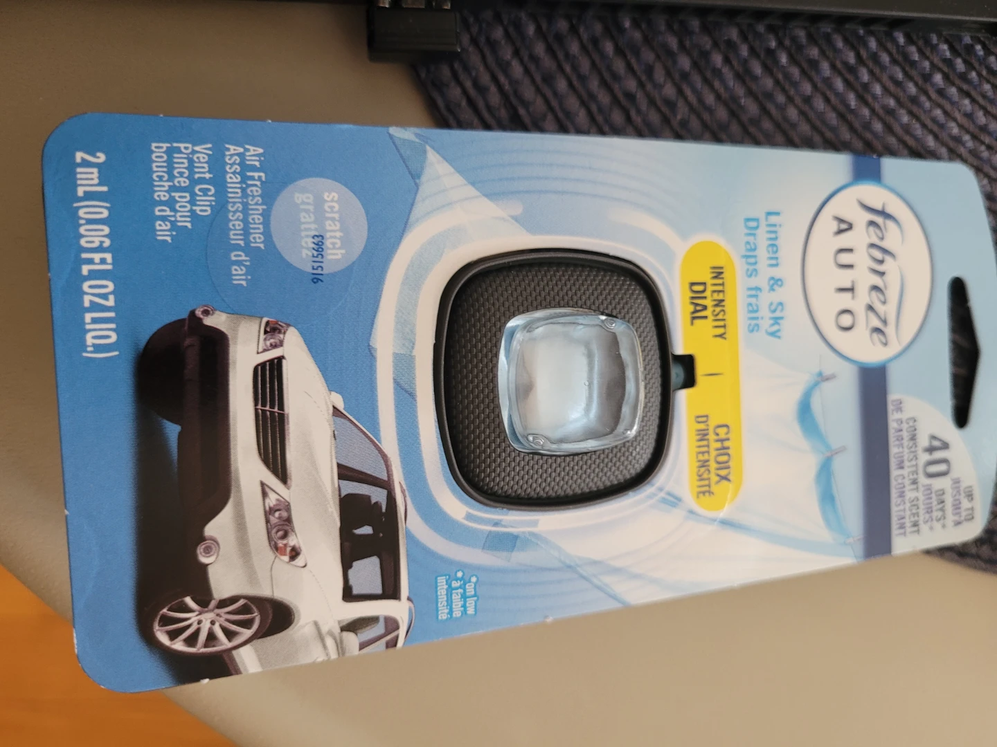 Febreze Auto Air Freshener Vent Clip - Linen & Sky