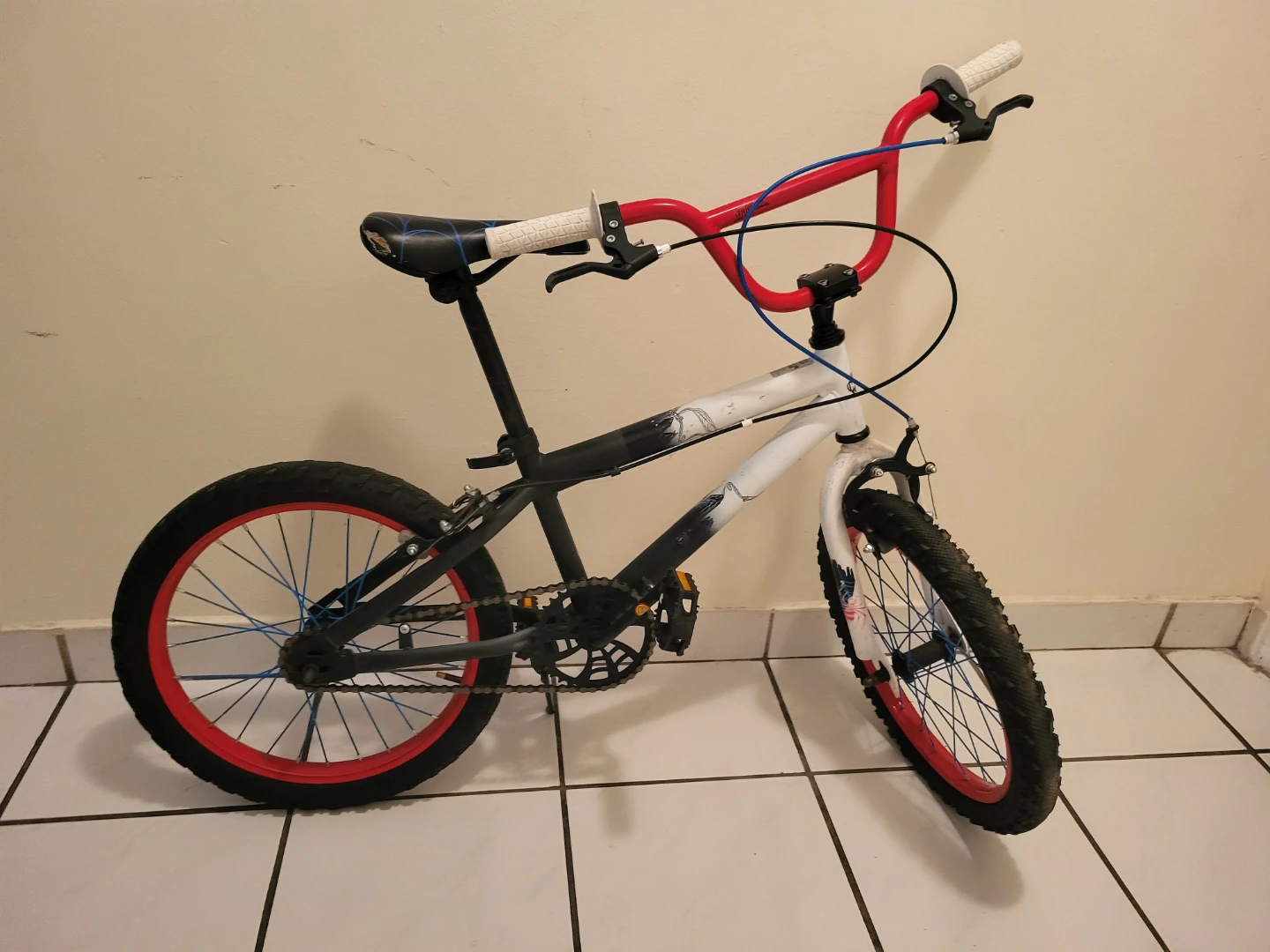 Huffy Marvel® Spider-Man® 18” Bike + Helmet & Pads Bundle!