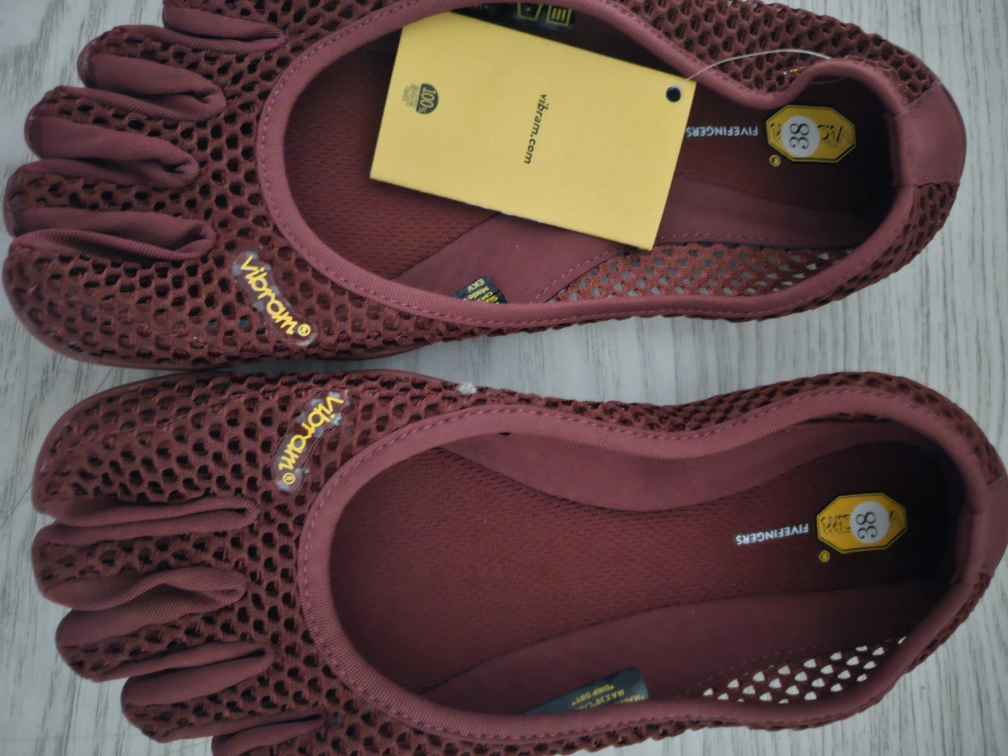Vibram FiveFingers Women's Size 38 Burgundy Mesh Running Shoes - photo 3