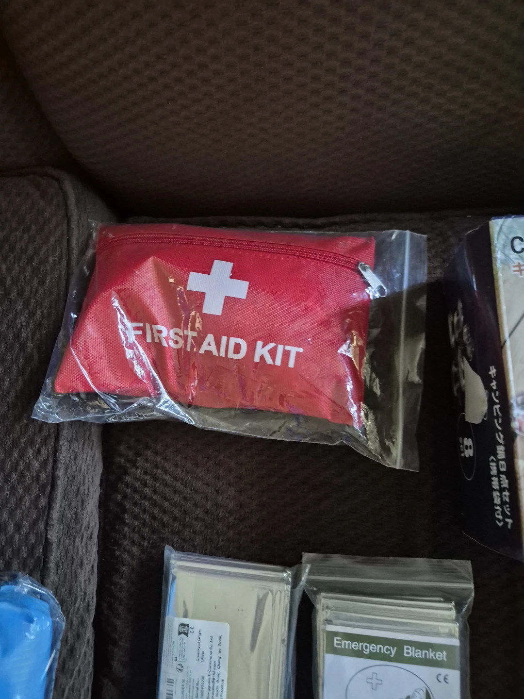 Camping Set with First Aid Kit & Emergency Blankets - photo 3
