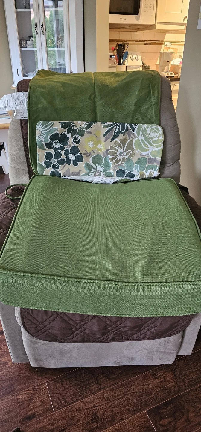 Outdoor cushions, with cover for seat and back