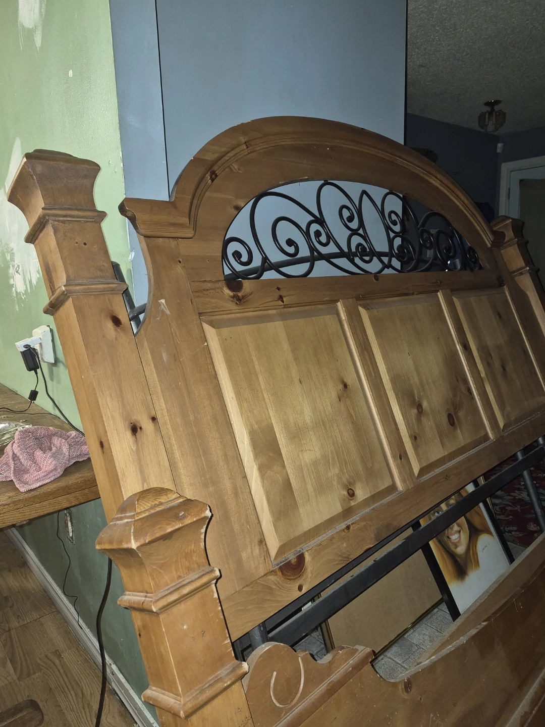 Wooden Headboard with Metal Insert - photo 2