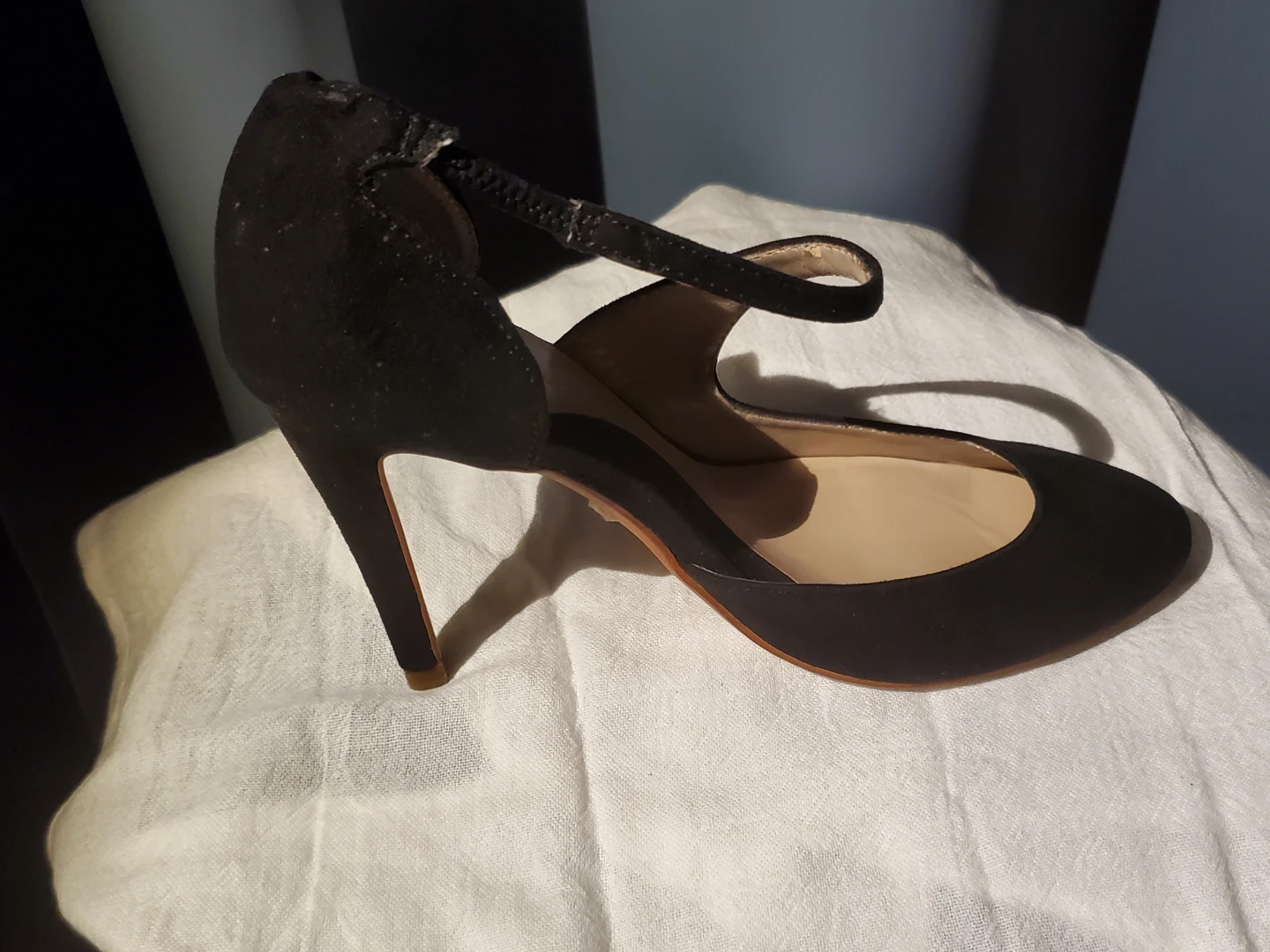 Zara Black Faux Suede Heels - photo 2