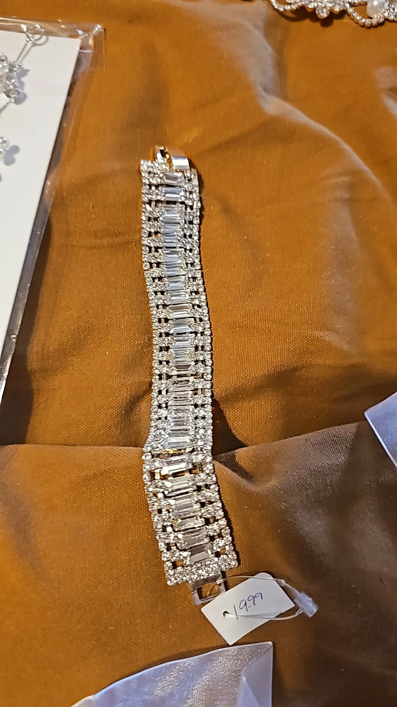 Jewelry and hair piece - photo 3