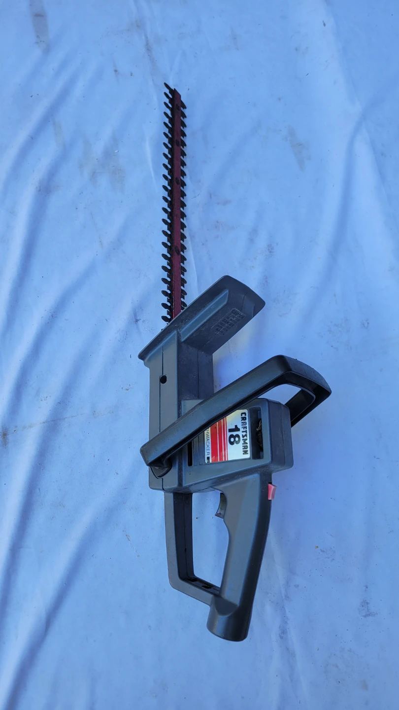 Craftsman 4-cycle 29cc Gas Trimmer & 18" Hedge Trimmer - photo 5