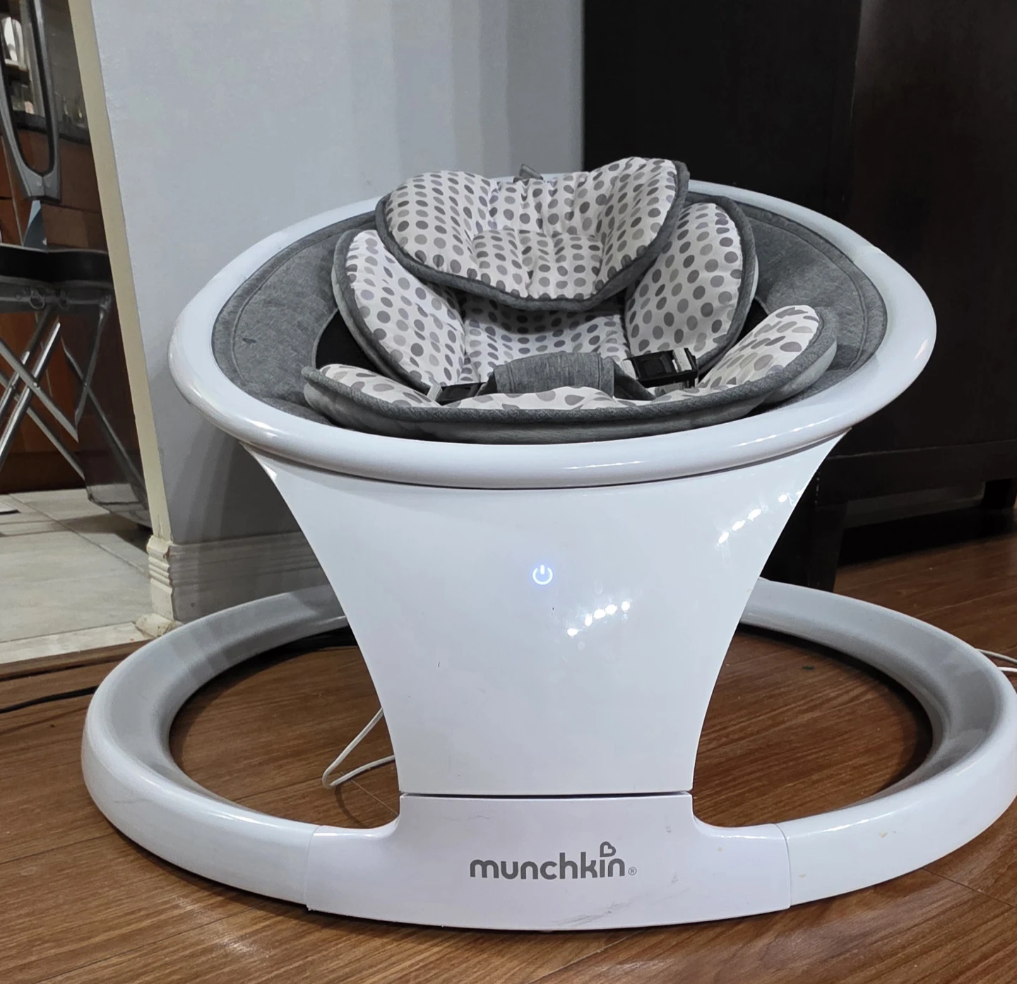 Munchkin Bluetooth Baby Swing with 5 Speeds - photo 5