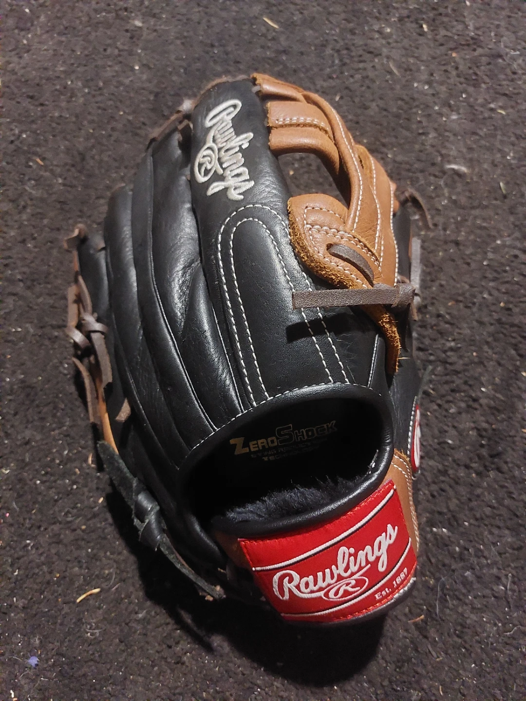 Rawlings Baseball Glove