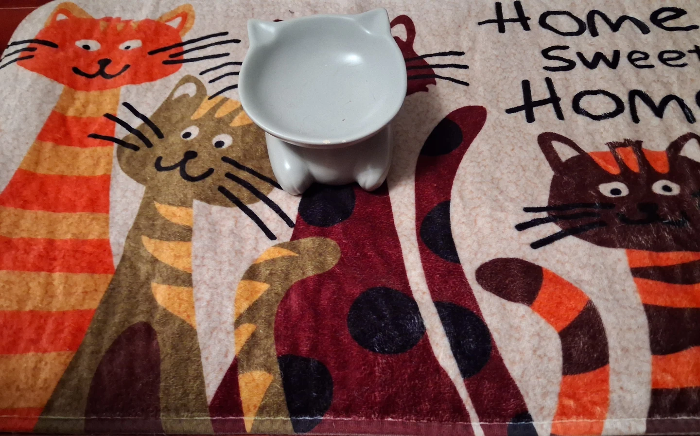 Ceramic Cat Shaped Bowl and Mat - photo 2