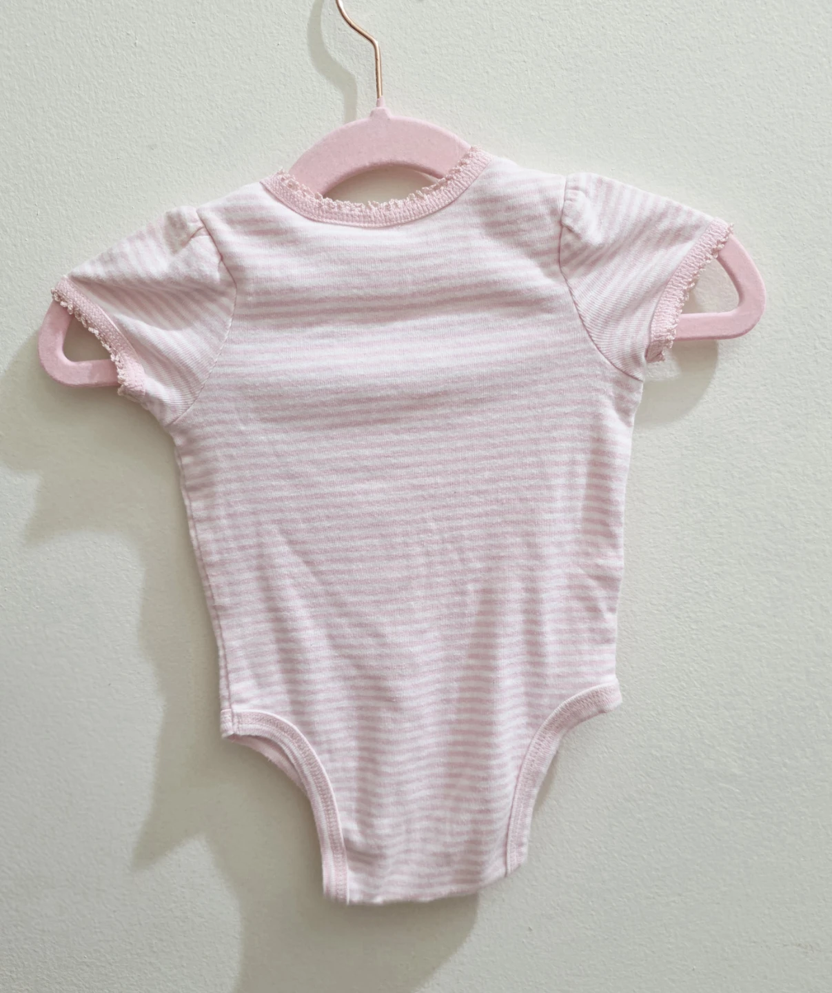Baby Girl Clothing, size 3-6 months (New and Like New) - photo 4