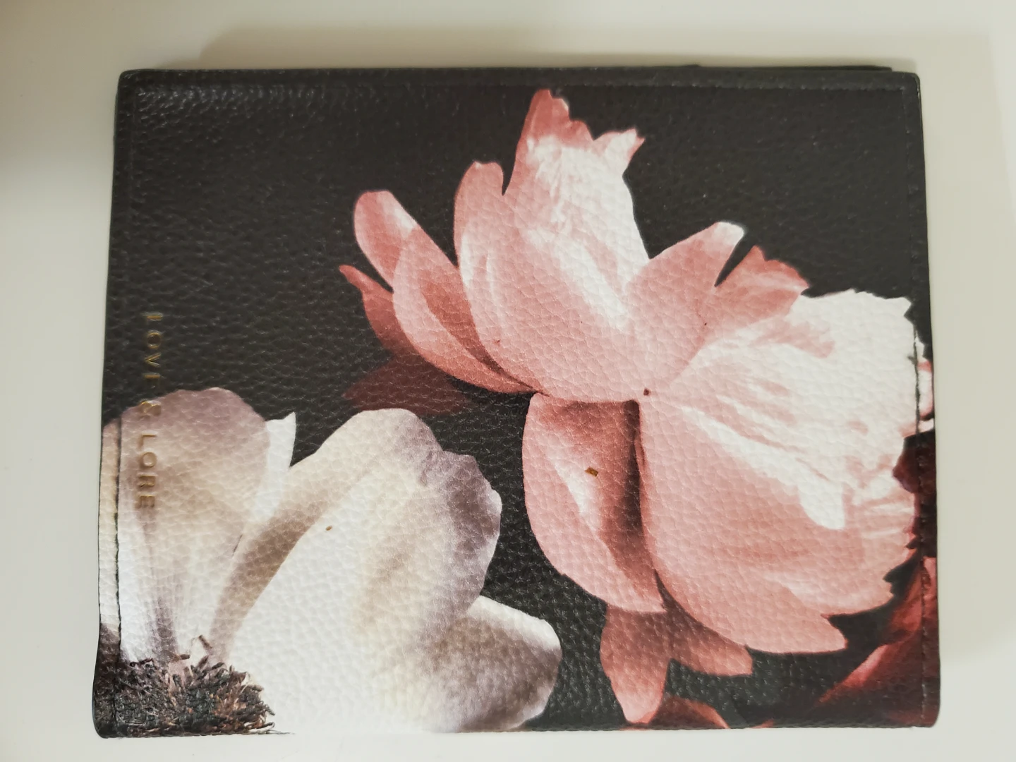 Love & Lore Floral Travel Document Holder...New - photo 3