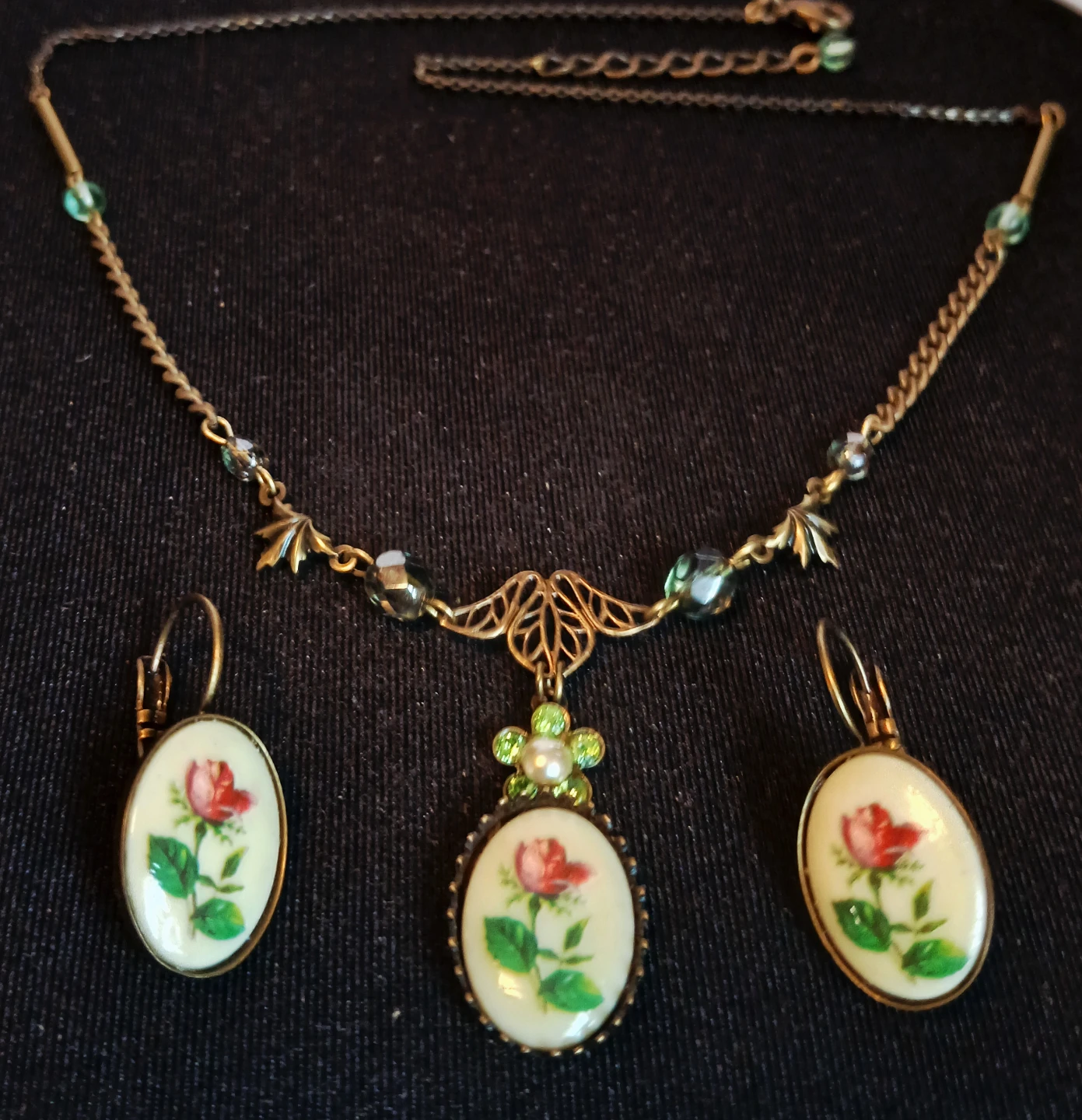 Rose Pendant Necklace and Matching Earrings Set - photo 5