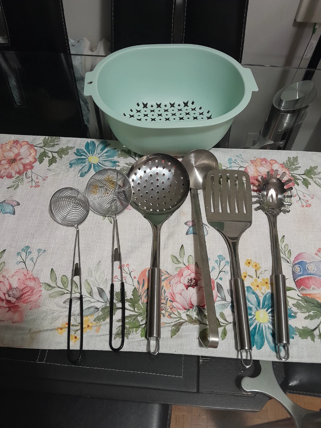 Kitchen Utensil Set with Colander - photo 2