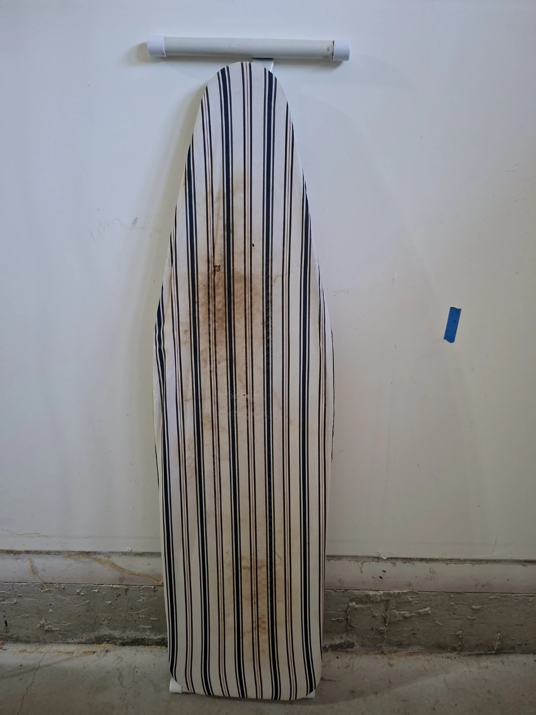 Ironing Board with Pinstripe Cover - photo 2