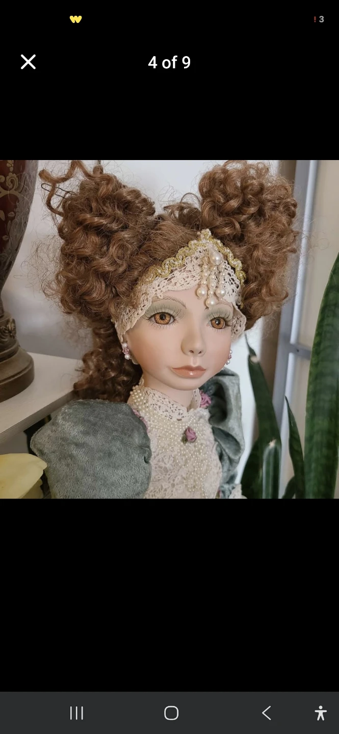 Vintage Porcelain Doll with Elaborate Dress - photo 3