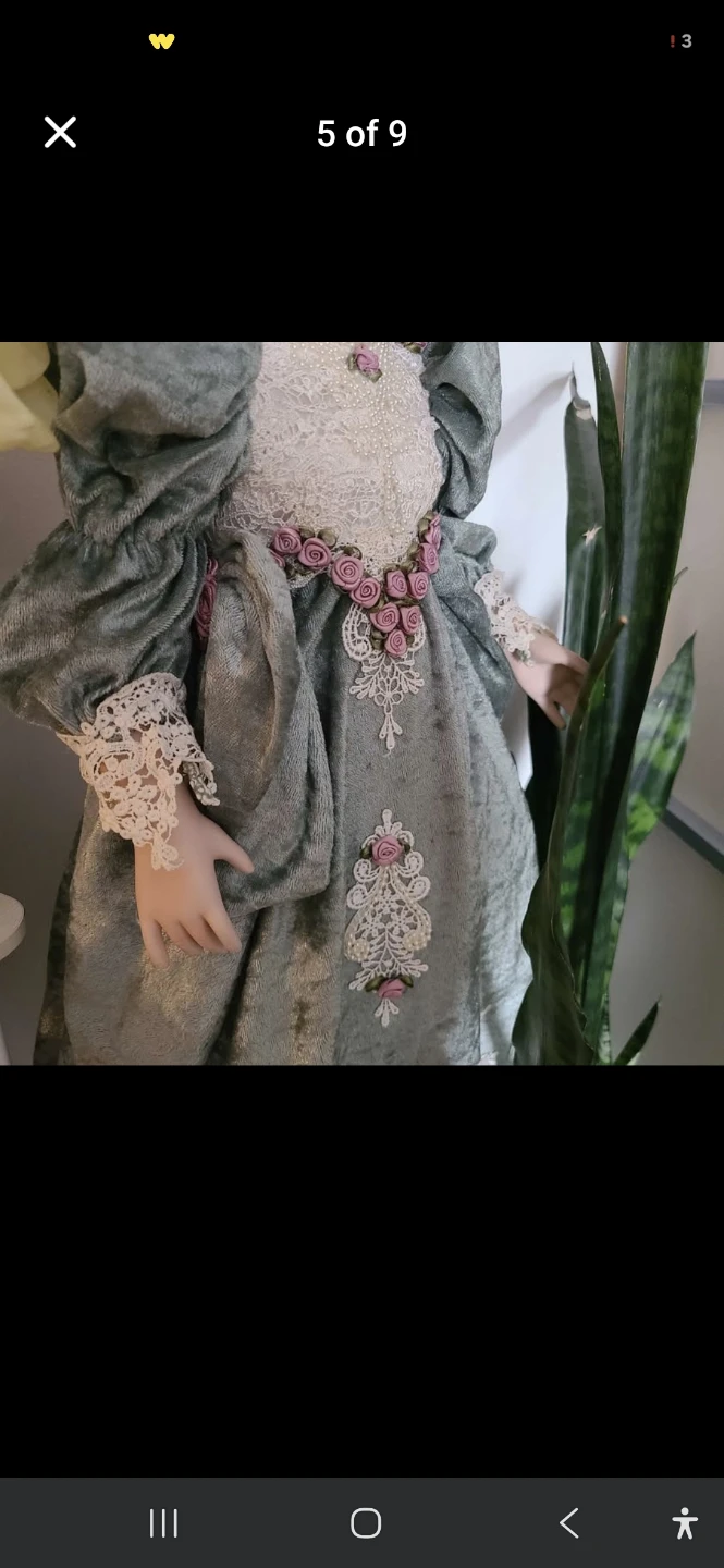 Vintage Porcelain Doll with Elaborate Dress - photo 5