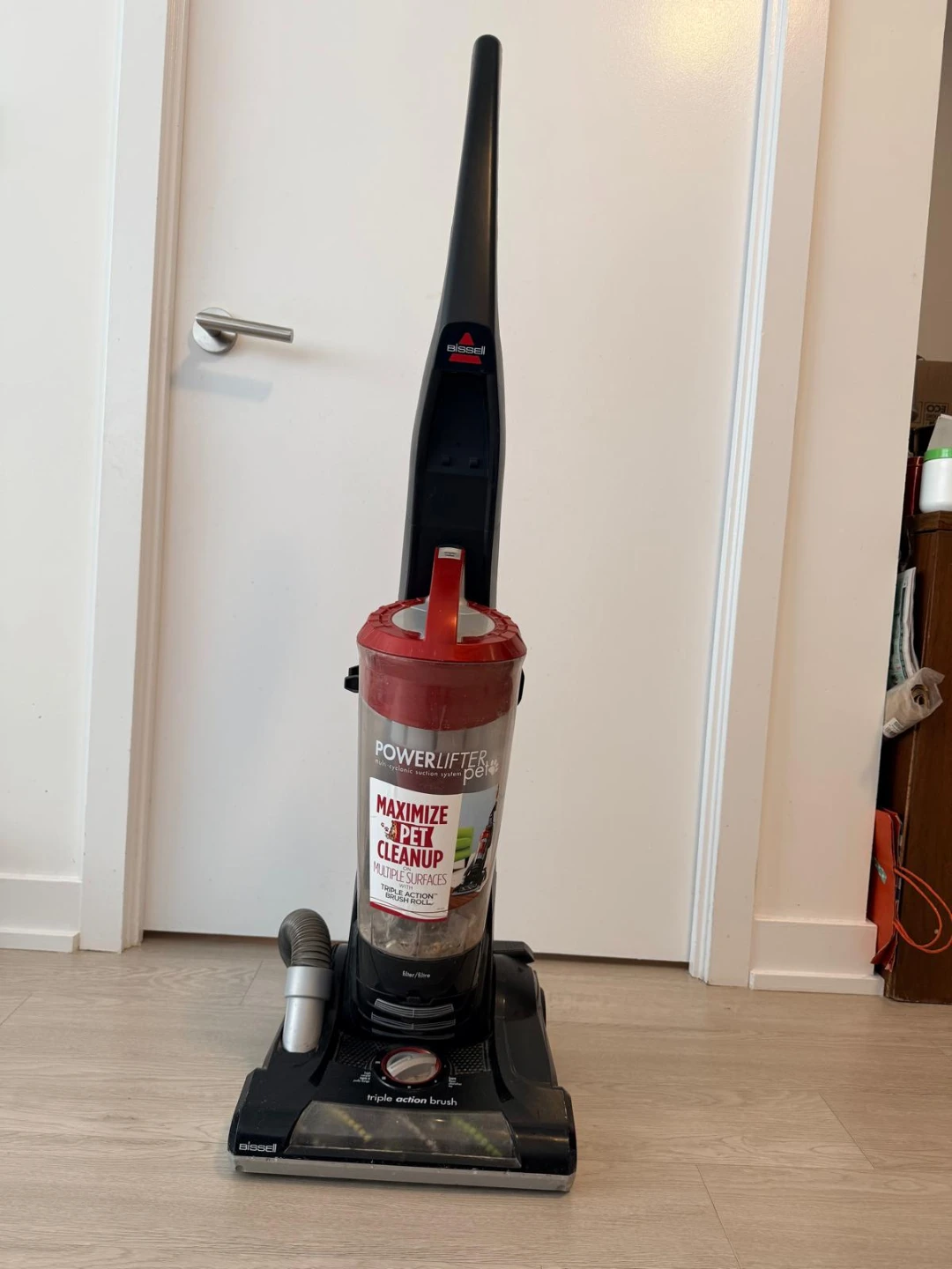 Bissell PowerLifter Pet Vacuum Cleaner - photo 4