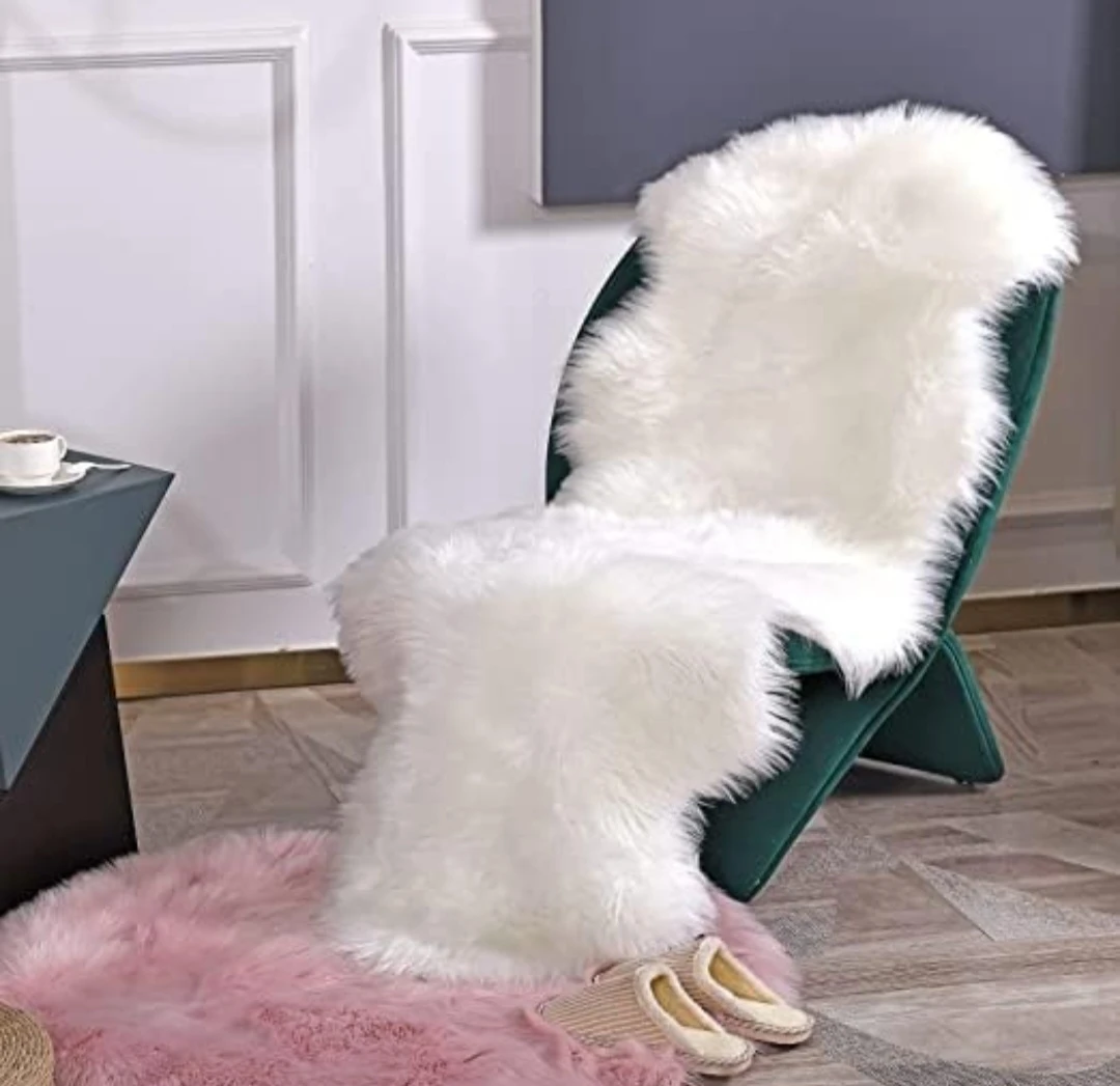 White Faux Sheepskin Rug - photo 2
