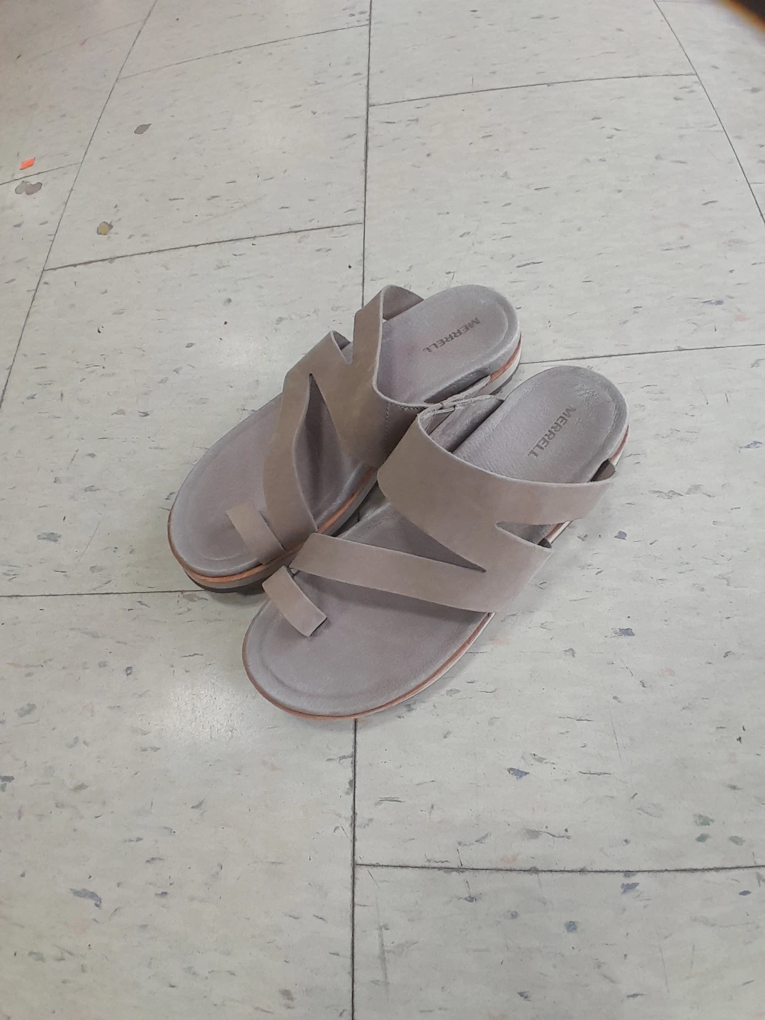 Merrell Women's Grey Suede Sandals Size 8 - photo 2