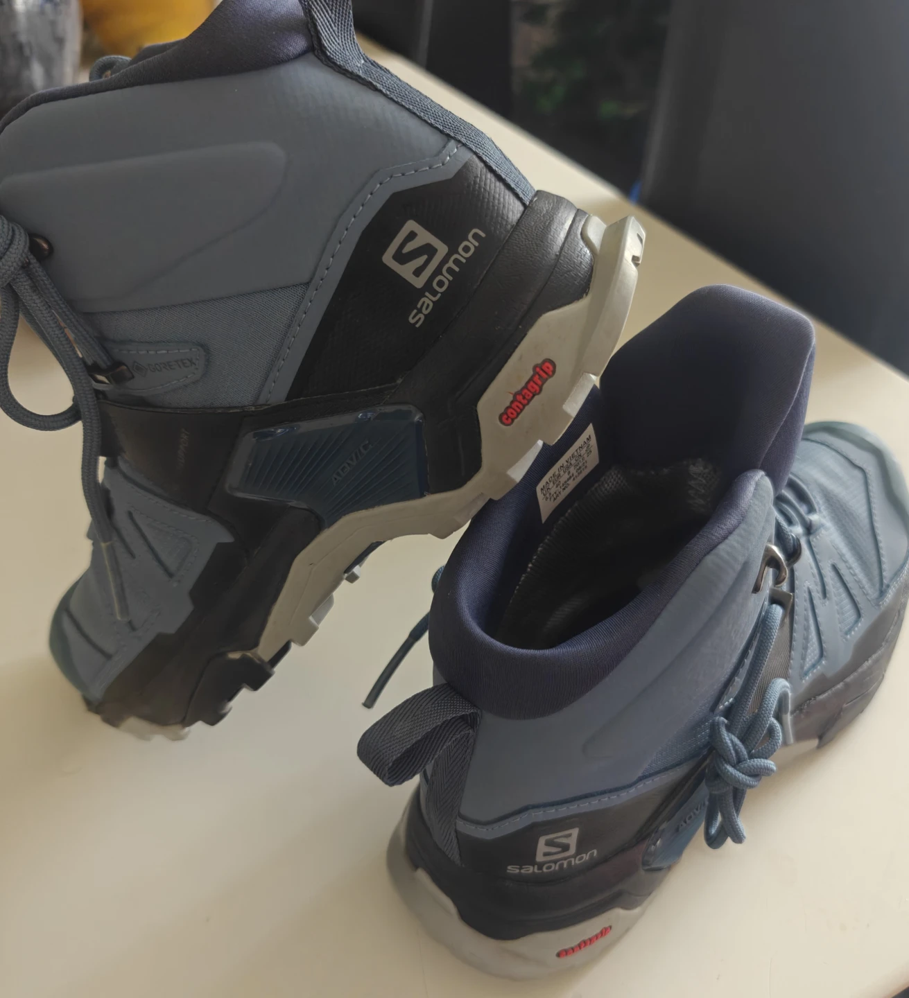 Salomon Women's Quest 4 GTX Hiking Shoes size 8