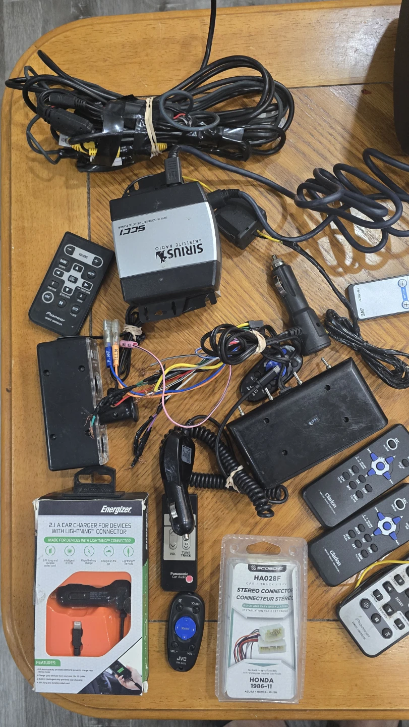 FREE - Car Audio and Video Accessories Lot - photo 3