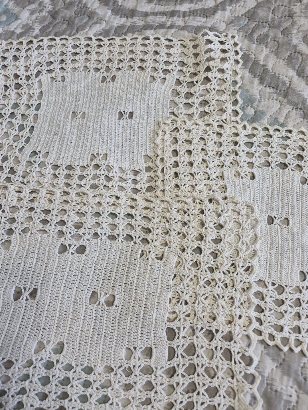Set of 4 Beautiful Vintage 12" x 9" Crocheted Table - photo 5