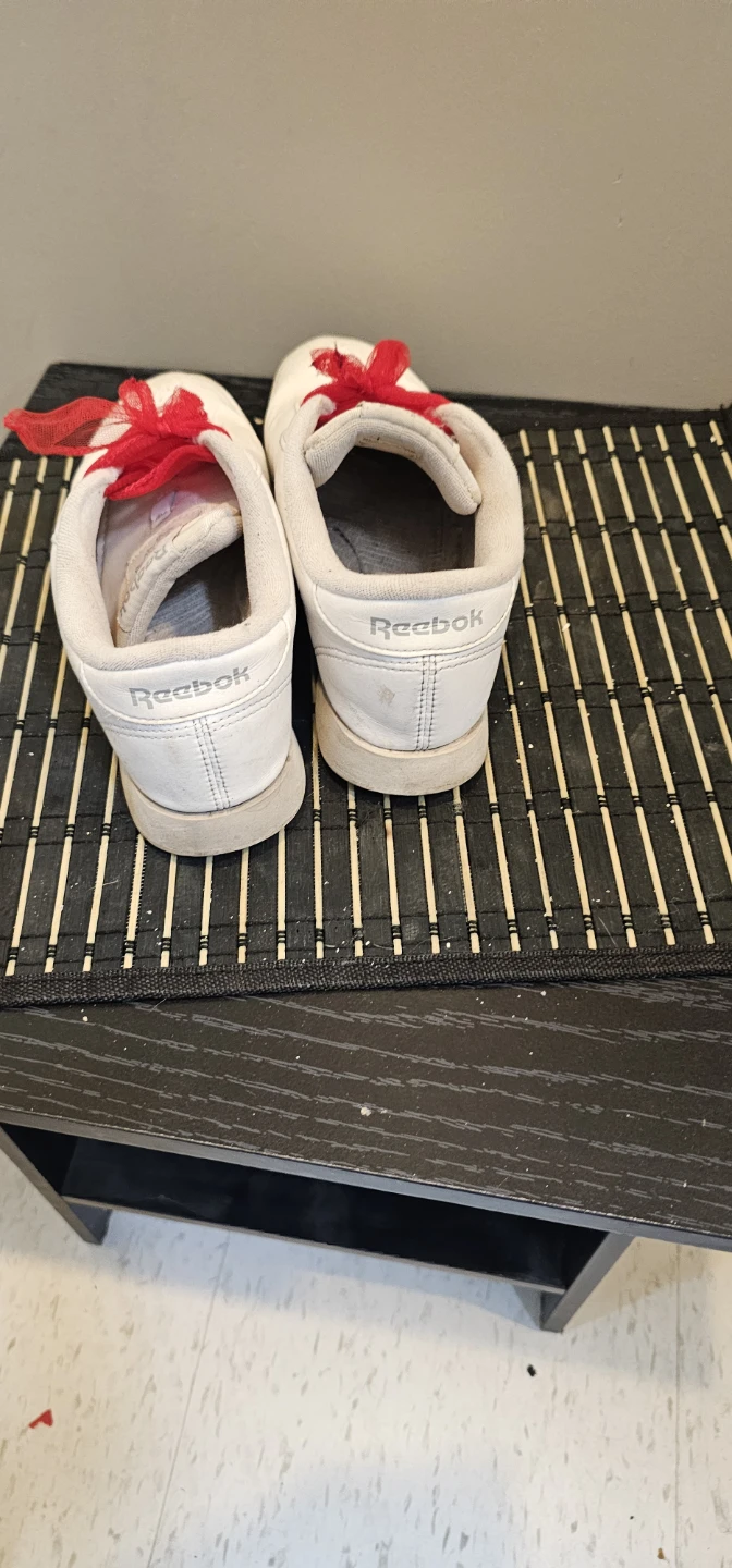 Reebok Classic White Sneakers with Red Laces - photo 4