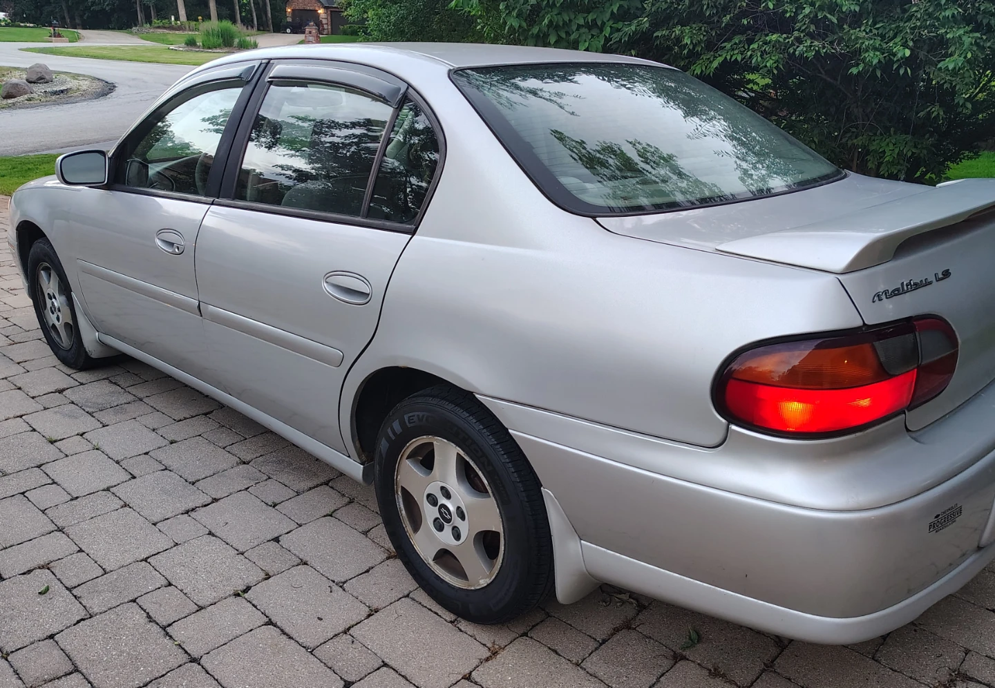 2003  Chevrolet Malibu LS Sedan - photo 3