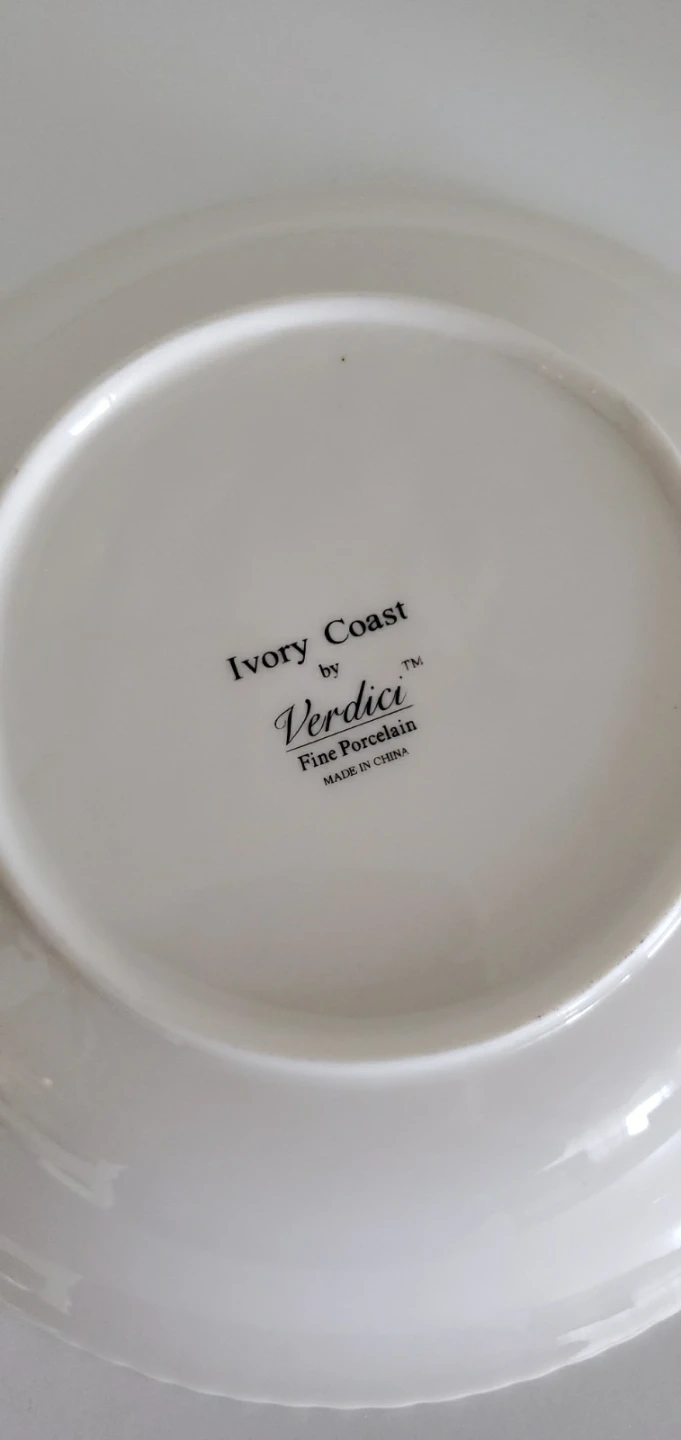 Fine Porcelain Pitcher and Basin Set - photo 3