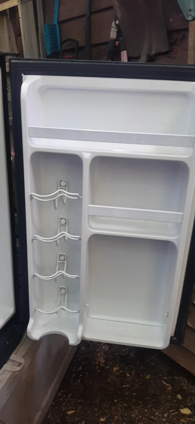 Black Danby Premier Mini Fridge READ DESCRIPTION ON SIZE - photo 3