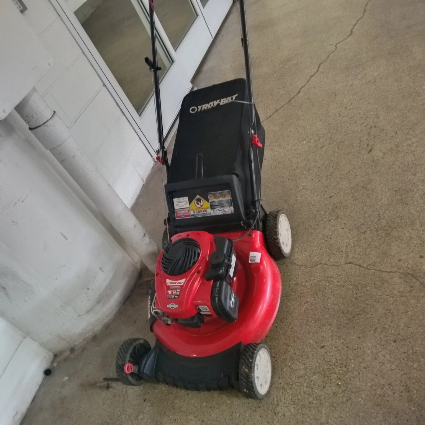 Low mower like new price to go - photo 4