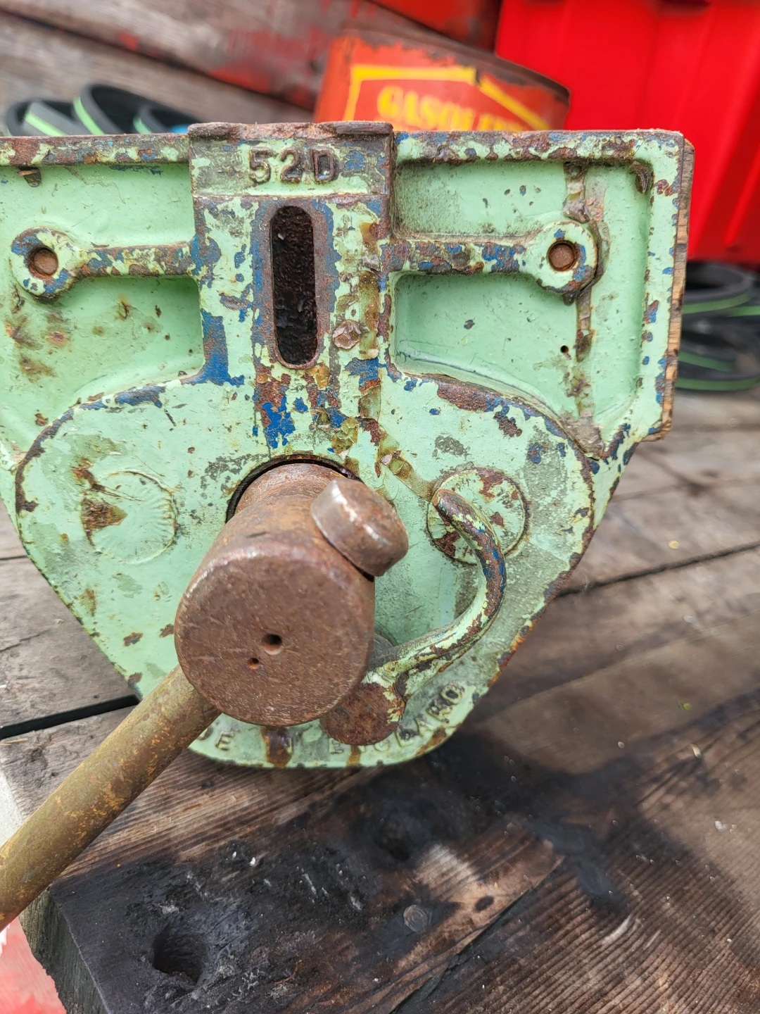 RECORDED 52D "Made in England" Wood Bench Vise Tool - photo 2