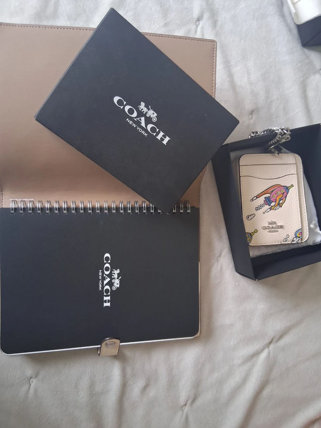 Coach wallet and matching notebook - photo 3