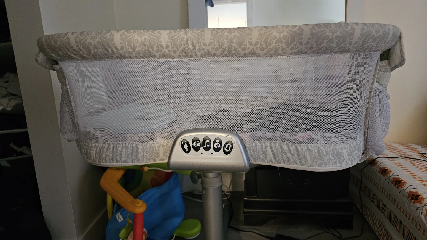 FREE Halo SWIVEL Bassinet