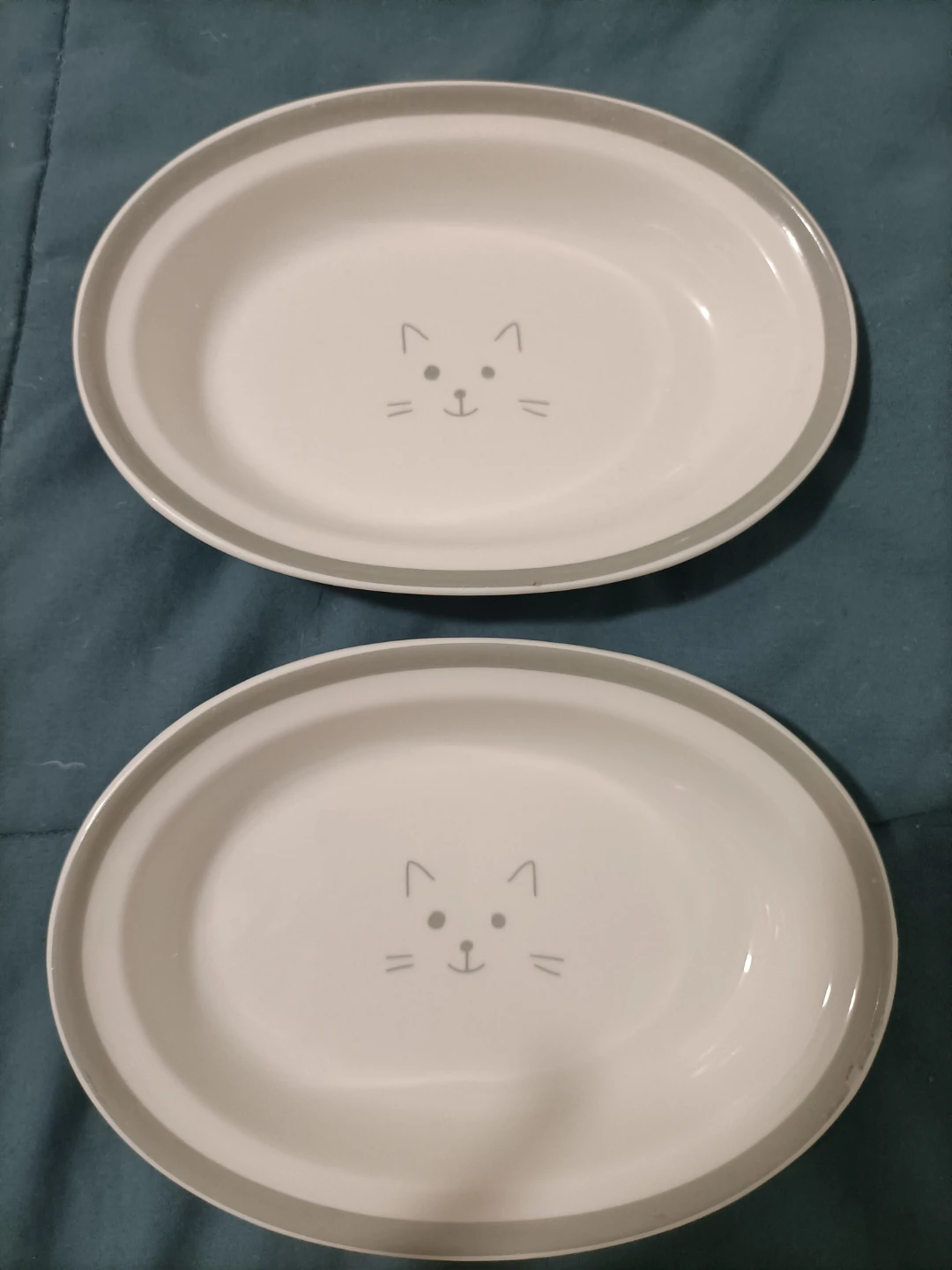 Set of 2 Teacup's Diner Cat Bowls ⚽