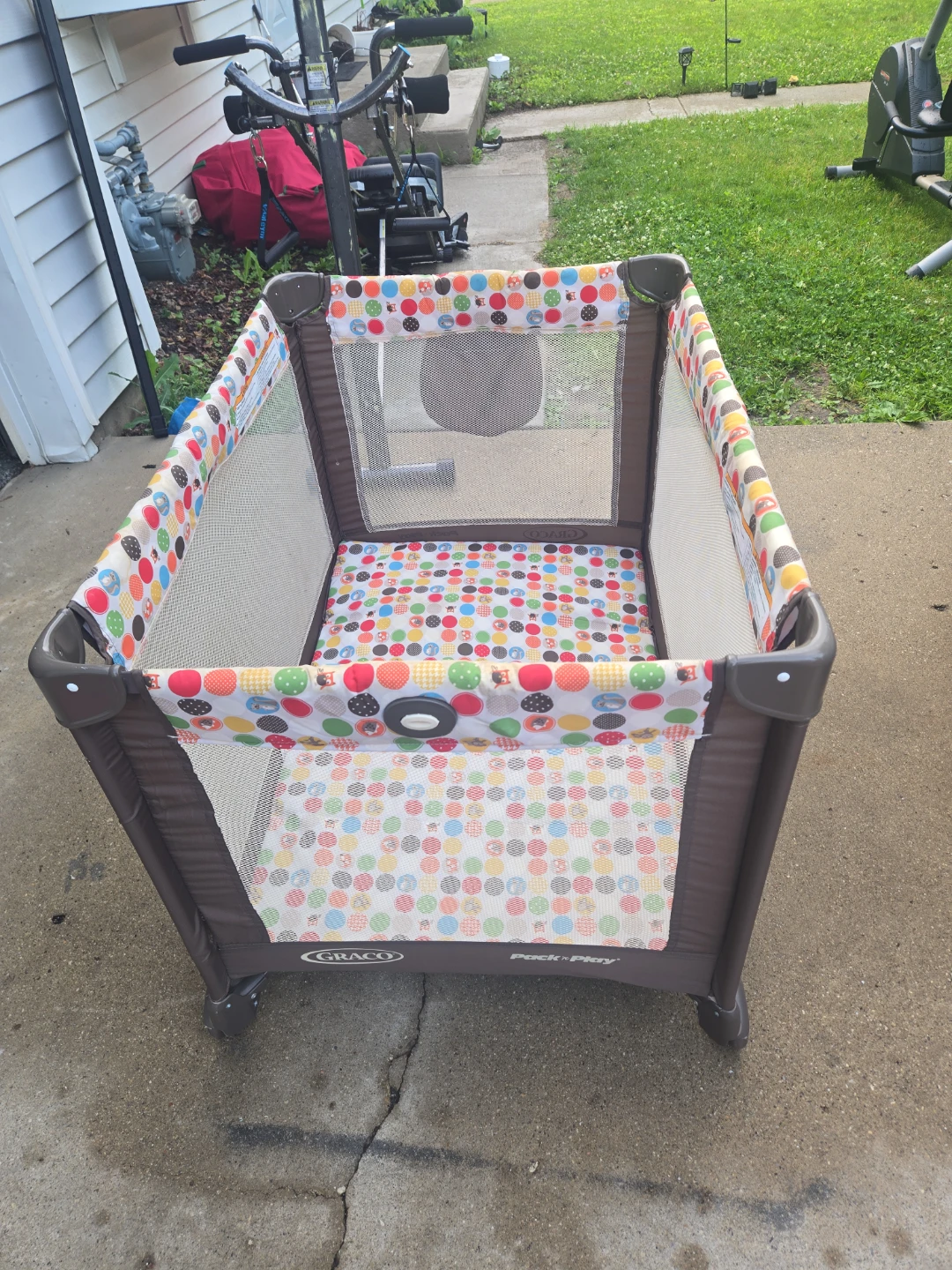 Graco Pack 'n Play Portable Playard - photo 3