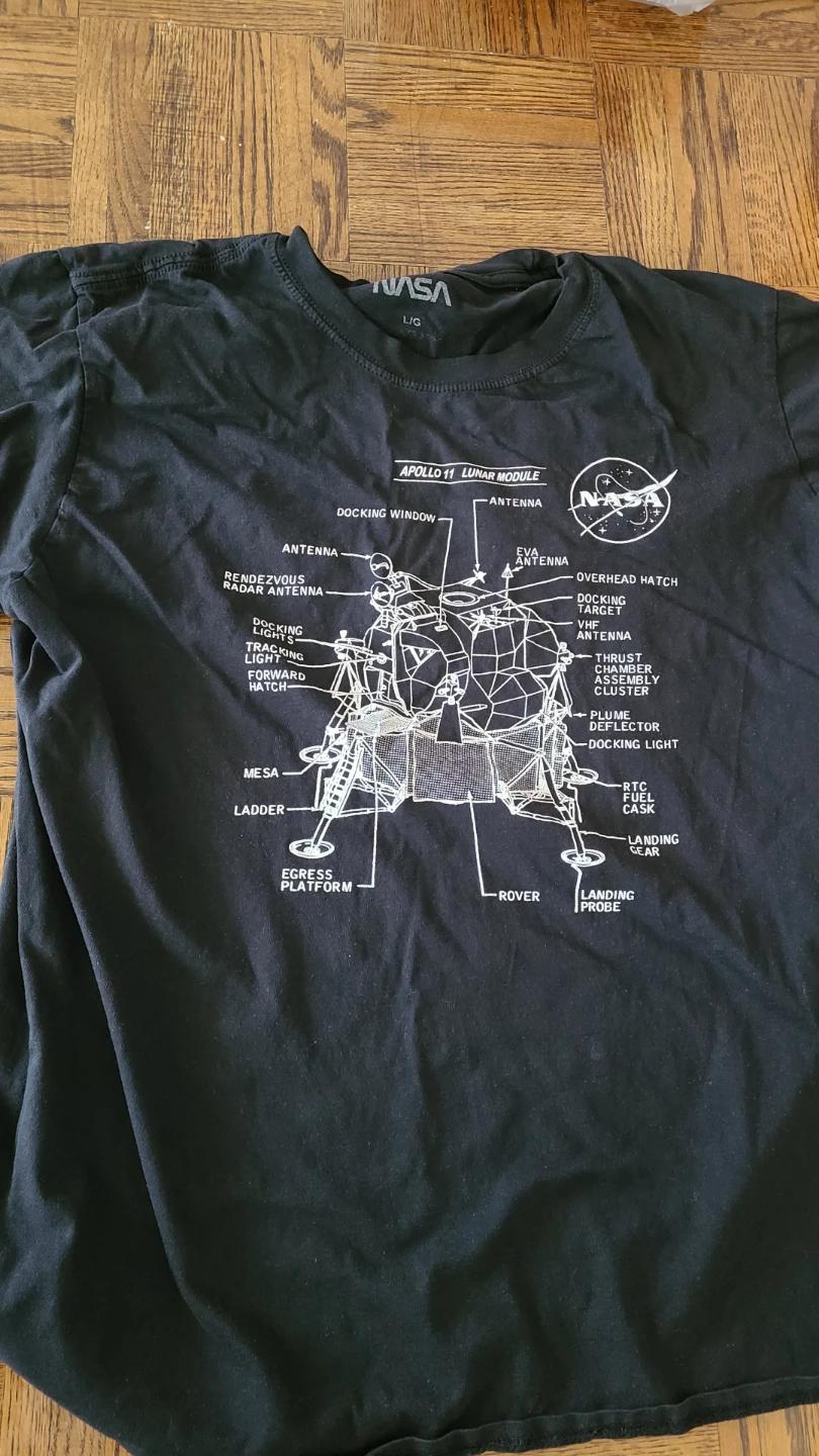 4 Assorted T-Shirts  (men's L-Xl) in good condition - photo 4