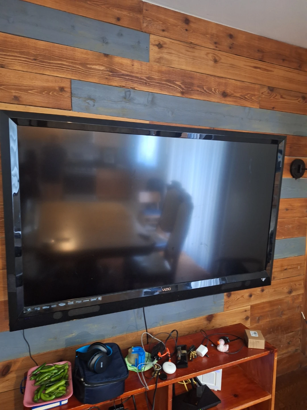 VIZIO Flat Screen TV 50" - photo 2