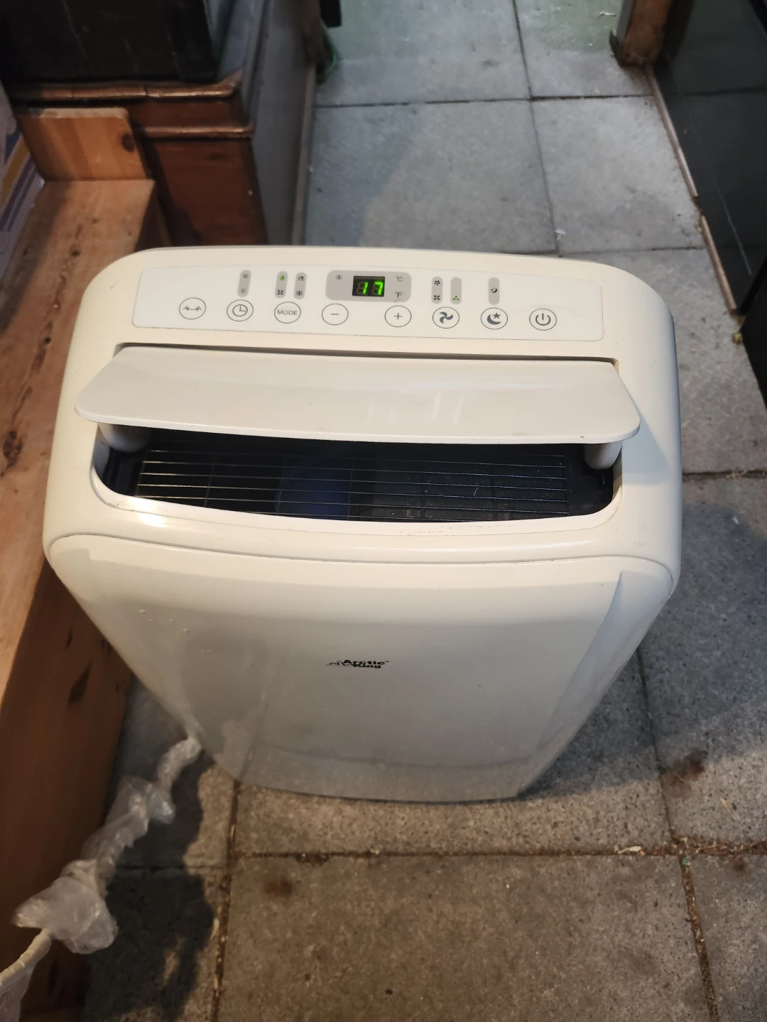 14000 BTU Portable Air Conditioner COLD! (Read Description)