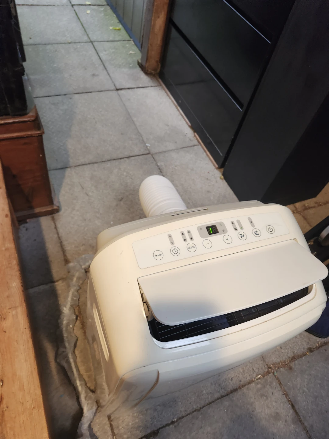 14000 BTU Portable Air Conditioner COLD! (Read Description) - photo 5