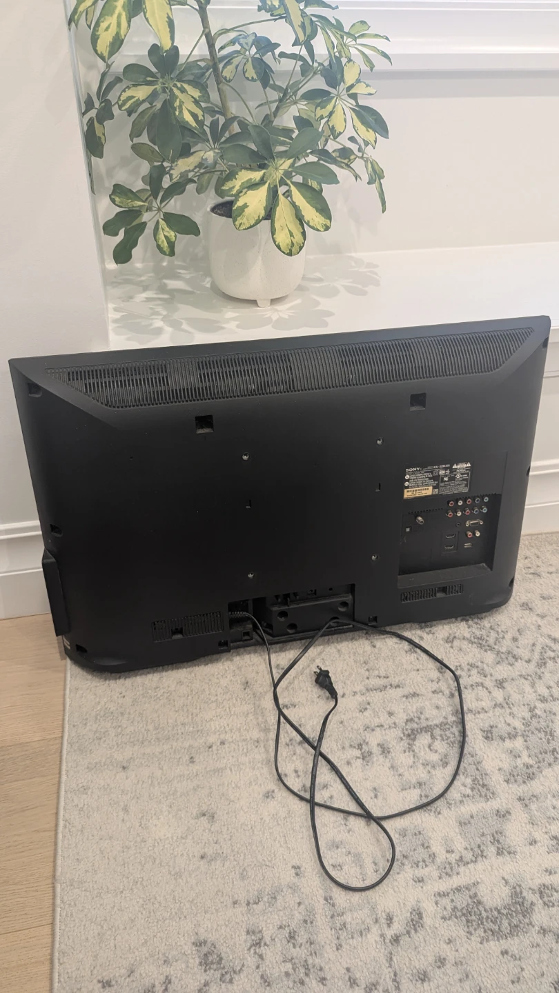 Sony Bravia TV with Remote - photo 2